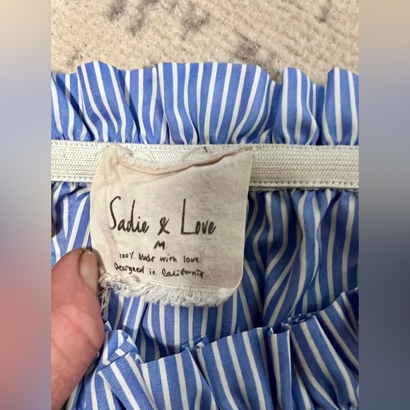 SADIE & LOVE Blue and white striped off shoulder ruffle top size M. - Picture 8 of 11